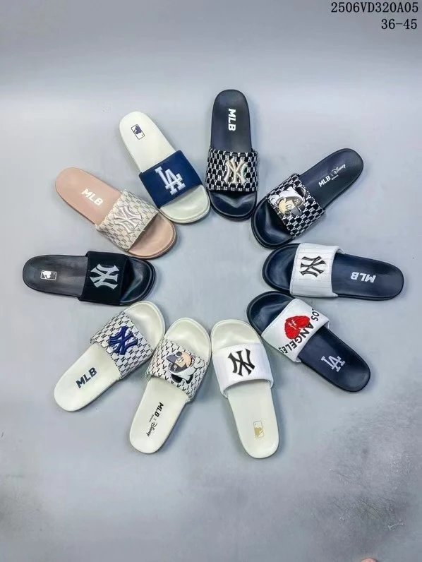 MLB Slipper New Mound Hologram 纽约洋基队